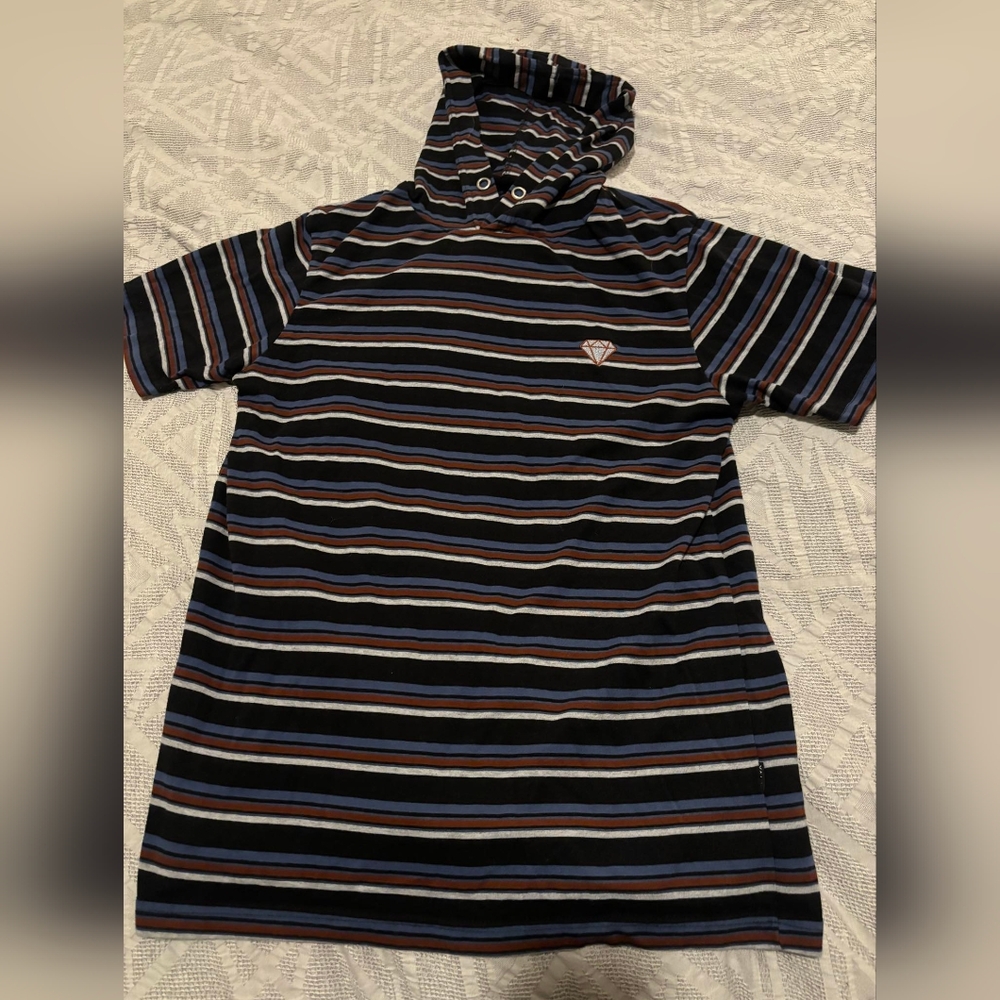 V.A.L.A. Short Sleeve Hooded Shirt, Size: Adult Large